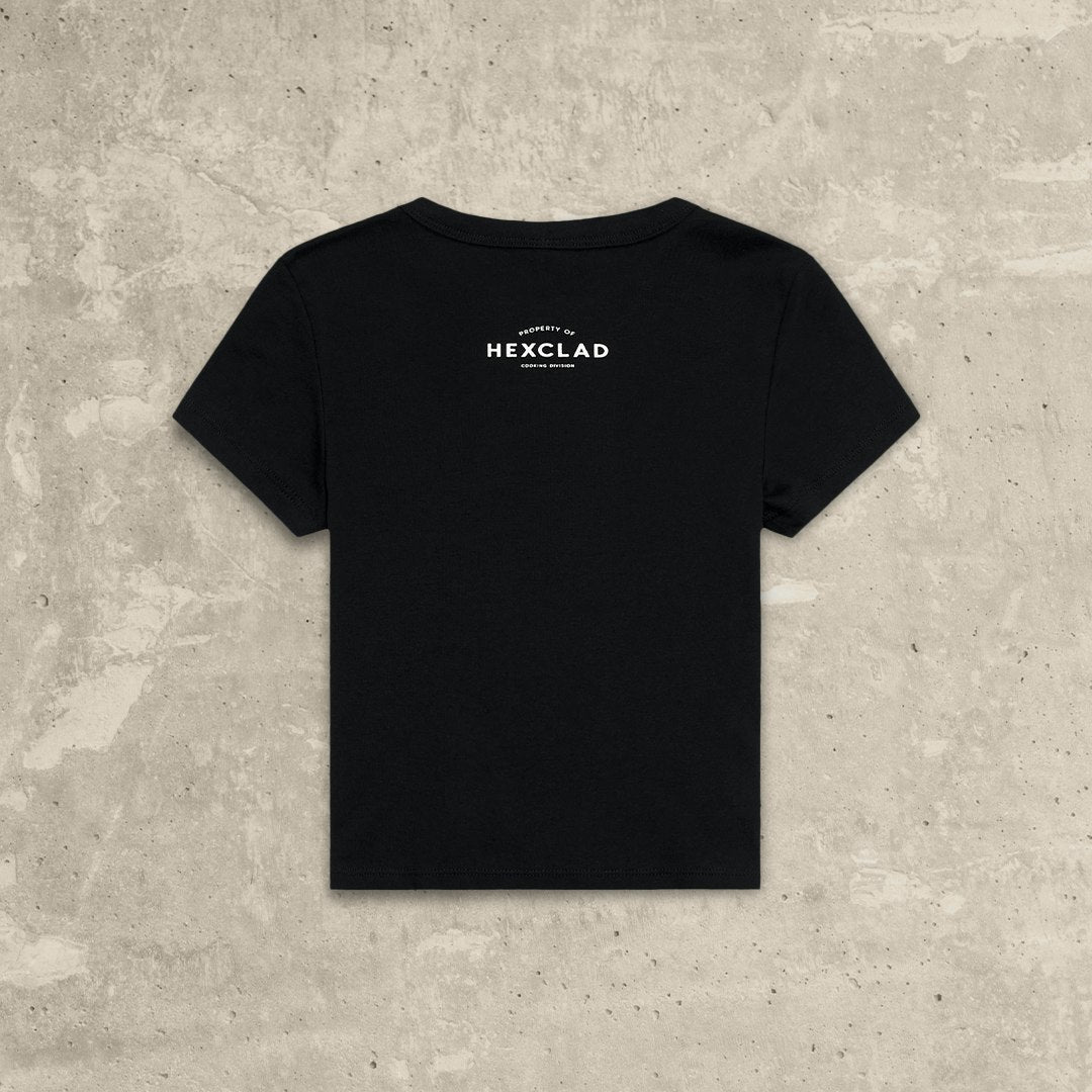 【 】Logo Badge Cropped Short Sleeve T-shirt Classic Logo Badge Women's Cropped Tee | HexClad Cookware