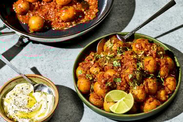 Steamed Indian-Spiced Potatoes