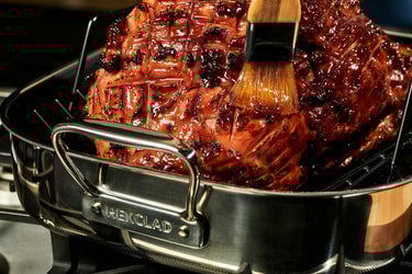 Make The Most Of Your Roasting Pan With These 6 Clever Ideas