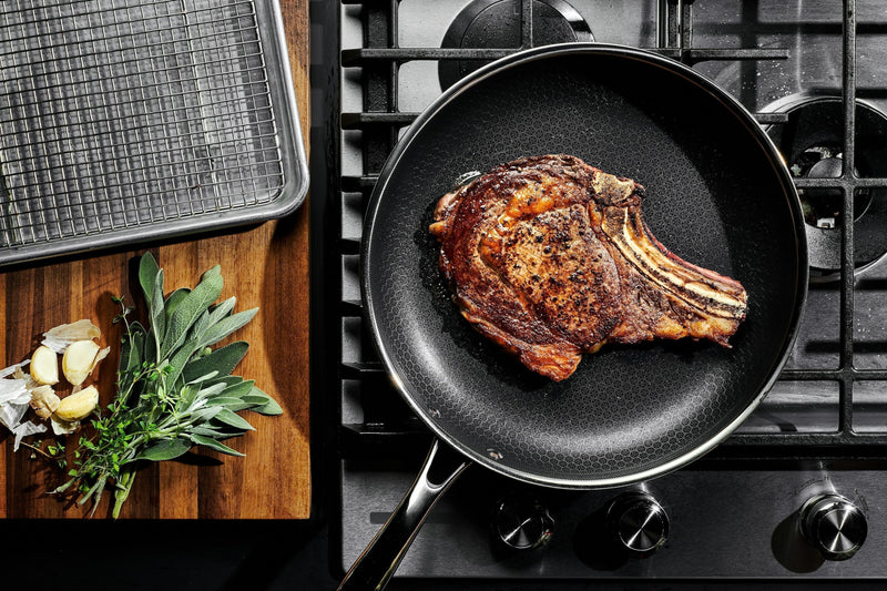 Knives & Cutting Boards