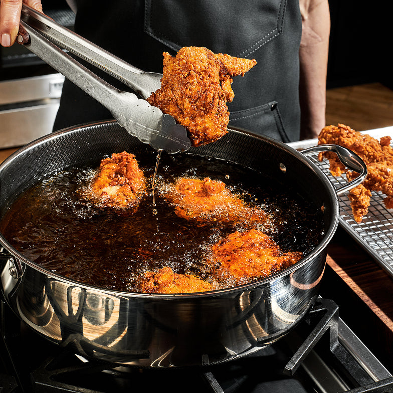 Hybrid Deep Sauté Pan/Chicken Fryer with Lid, 7-Qt
