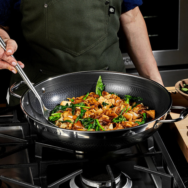 Hybrid Wok with Lid, 14"