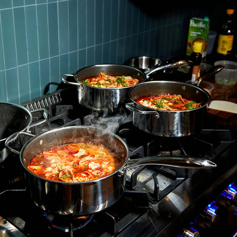 Hybrid Saucepan with Lid, 5-Qt