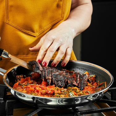 Cooking meat and vegatables in the HexClad 12" frying pan