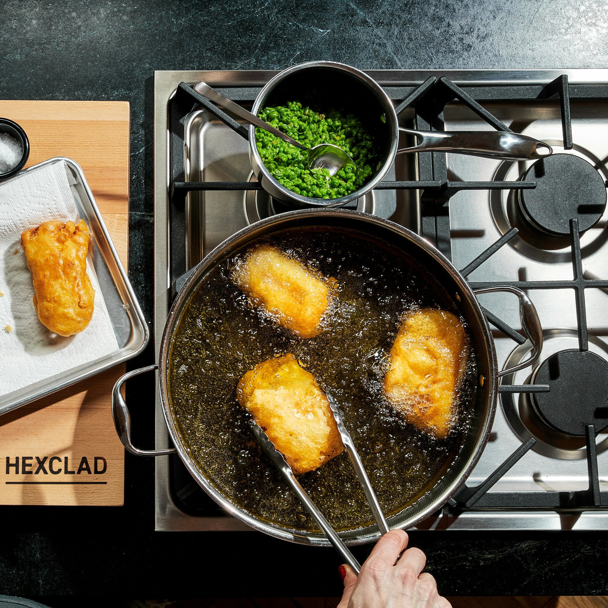 Deep Frying Pan with Lid | Hexclad – HexClad Cookware Deep Frying Pan with Lid | Hexclad – HexClad Cookware