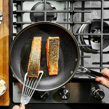 Cooking salmon with the HexClad 10