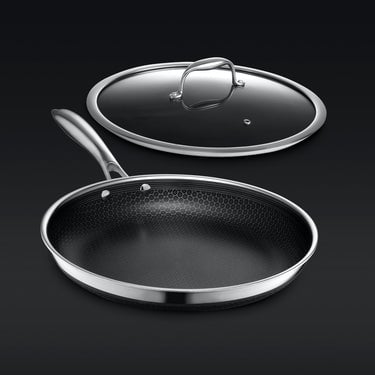 HexClad 12' frying pan with lid