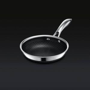 HexClad 7 Quart Hybrid Saute Pan, Nonstick Chicken Fryer, Dishwasher and  Oven Friendly, Compatible with All Cooktops