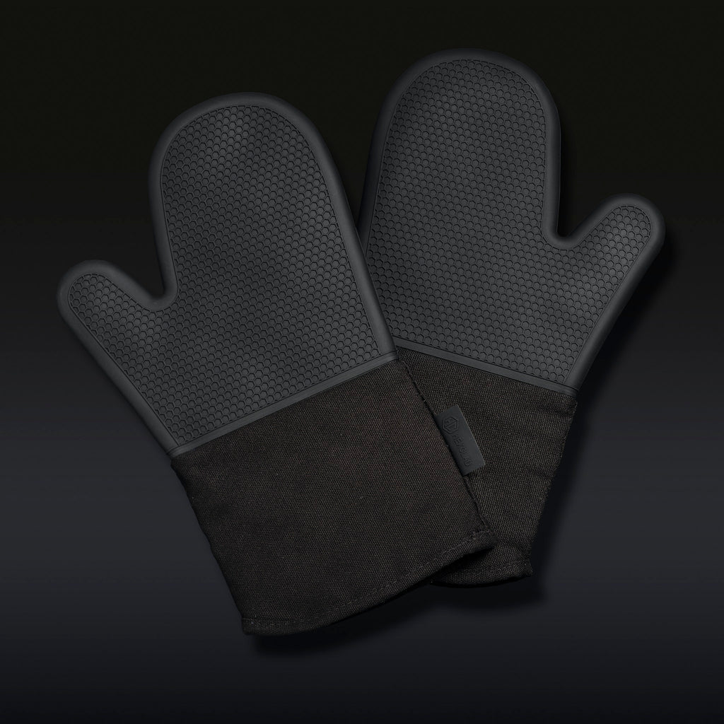 New Oven Mitts: (White Silicone) (per pair) for Sale in New Jersey
