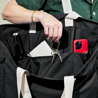 The Everything Everywhere Bag (Onyx)