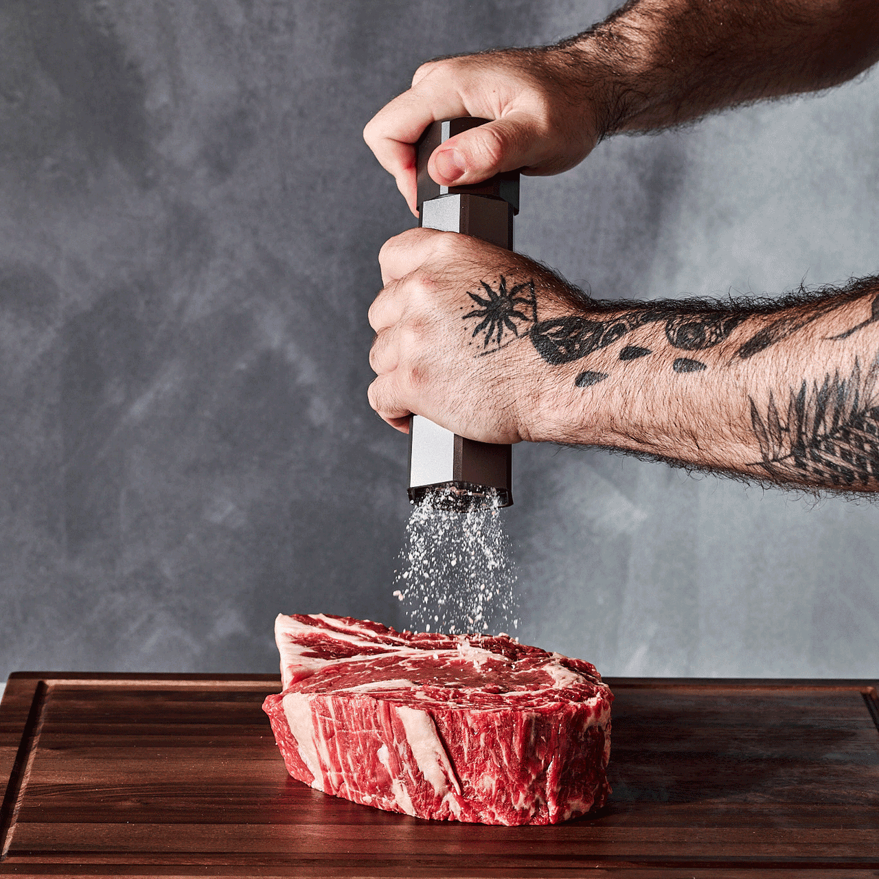 HexMill Salt and Pepper Grinder Set