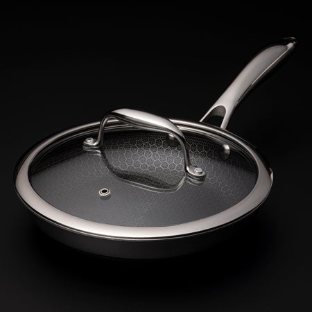 HexClad Pan Review: Does This Hybrid Pan Work? 
