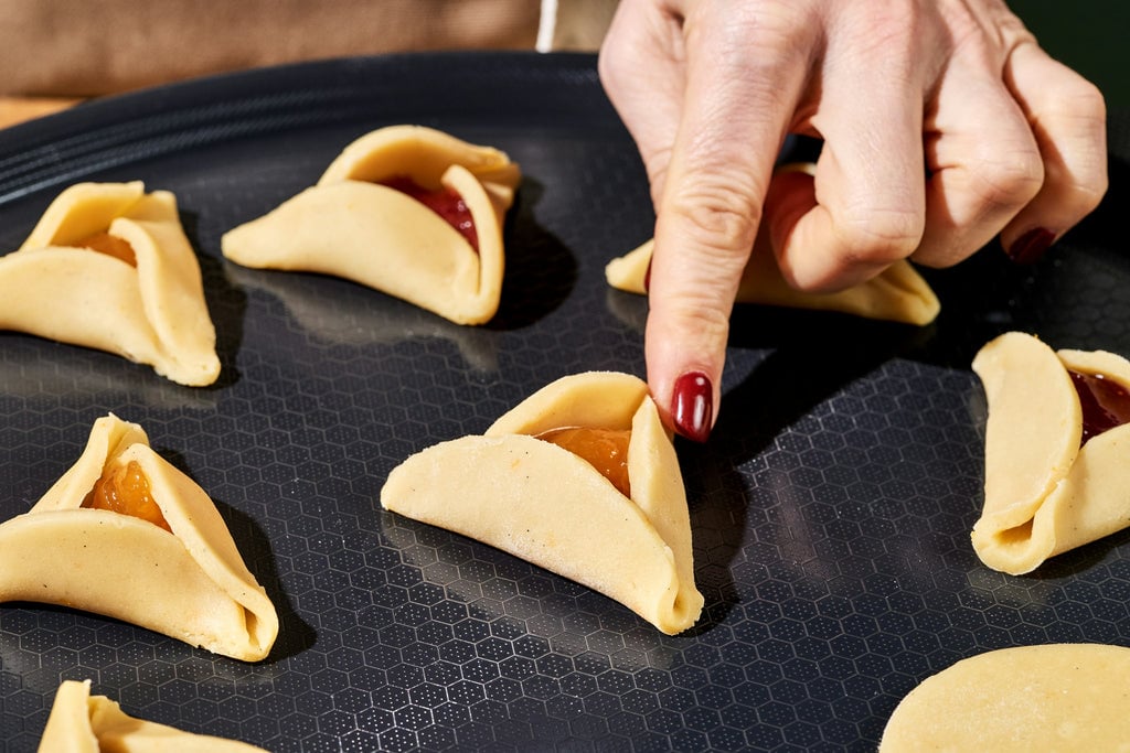 Hamantaschen folds